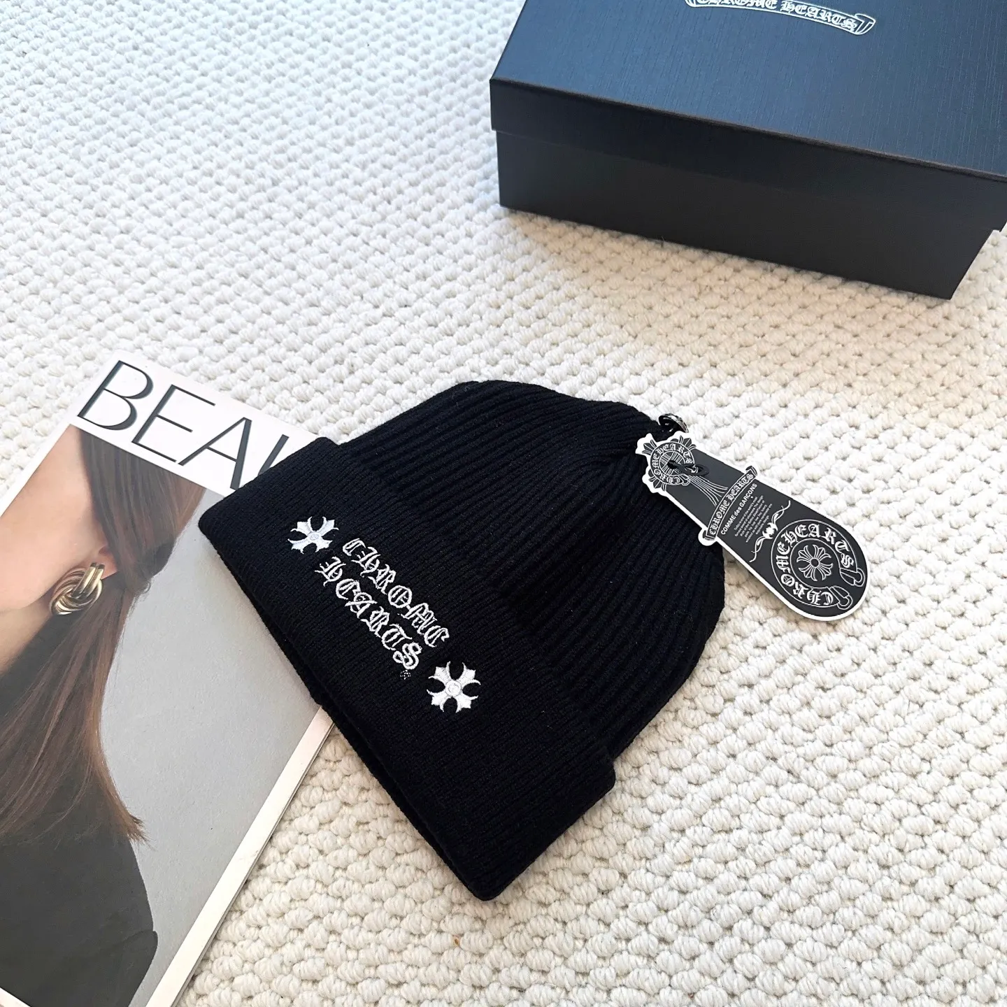 P50 🤍Chrome hearts new autumn and winter cross embroidered letter knitted hat🧶 One of the must-have hats in autumn and winter~ It really looks good on whoever wears it~, it is also a perfect match in black and white and gray in autumn~